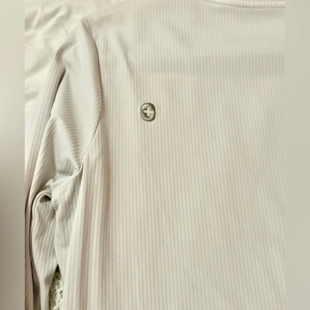 Figs Long-sleeve Under scrub Top - Picture 3 of 5